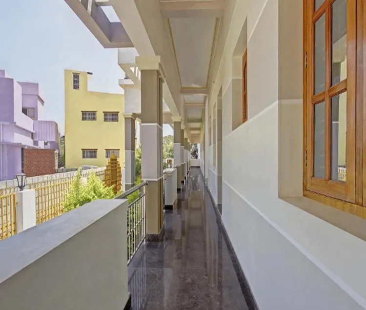 VLS Holiday Home - Image 1