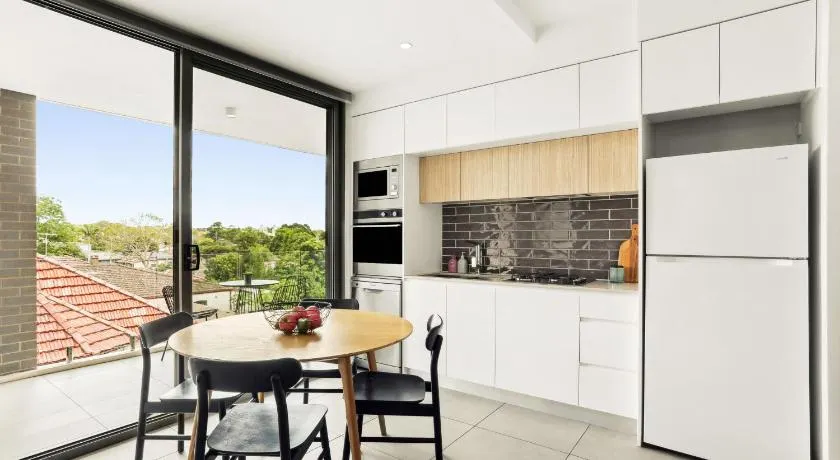 Modern 2BD in Trendy Inner West - Image 1