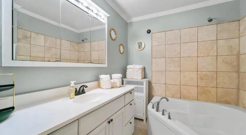 Cozy, Spacious,and Family, Friendly 3BR Home - Image 1