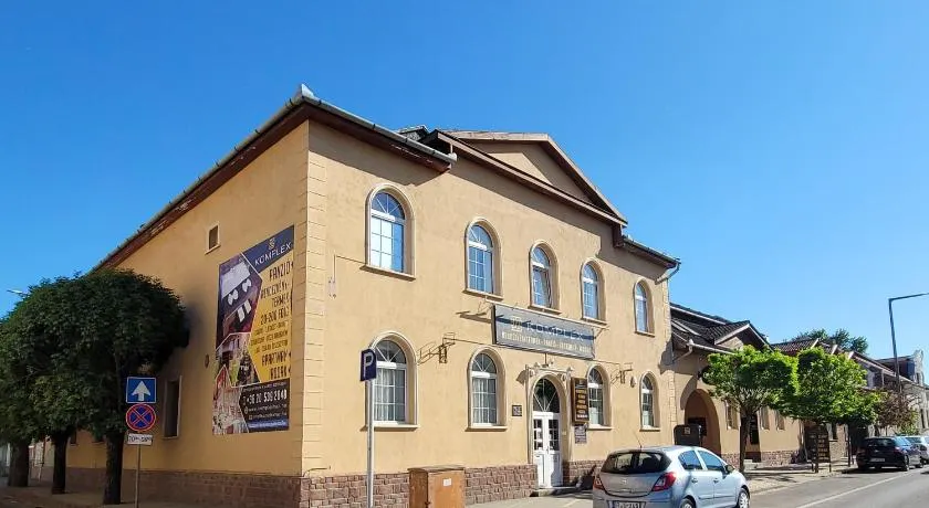 Komplex -Rendezvenytermek-Panzio-Apartman-Irodák - Image 1