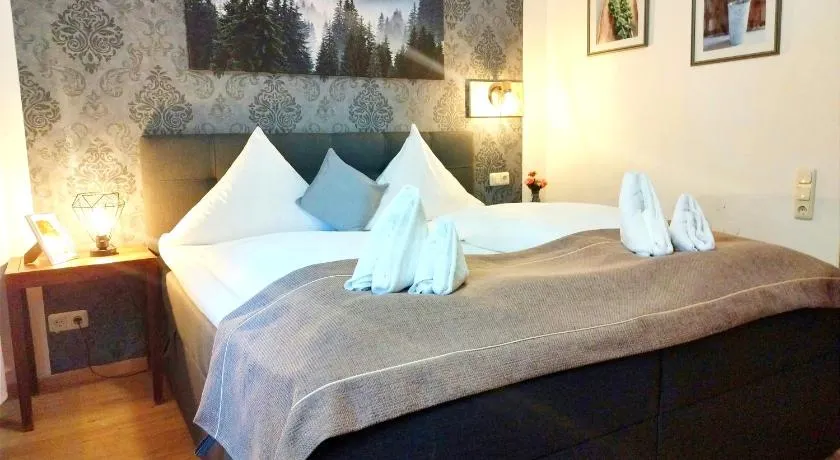 Stadthotel Deggendorf - Image 1