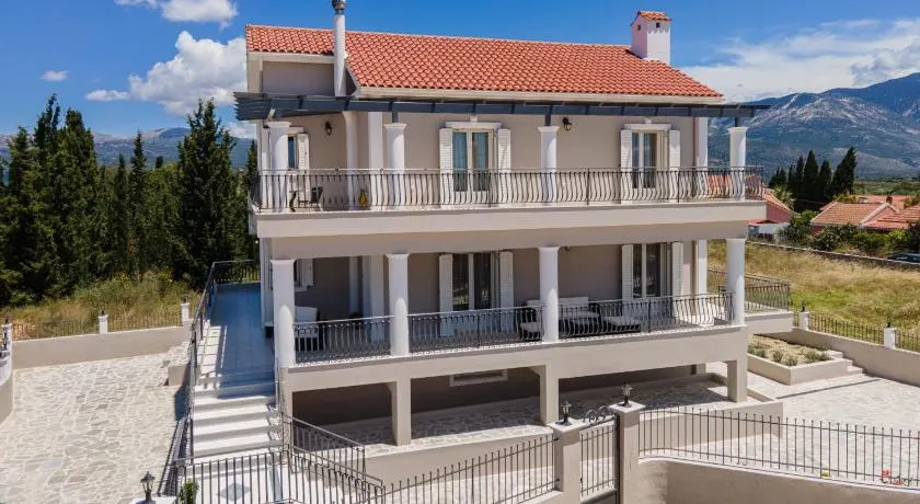 Irene Luxury Apartments - Image 1