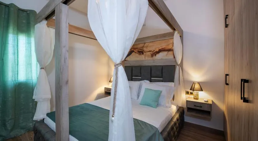 7thHeaven Luxury aprts - Image 1