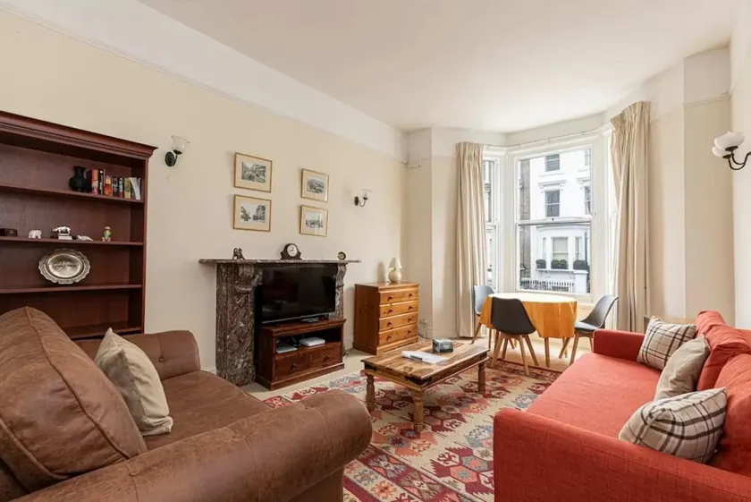 JOIVY Charming flat in West Brompton - Image 1