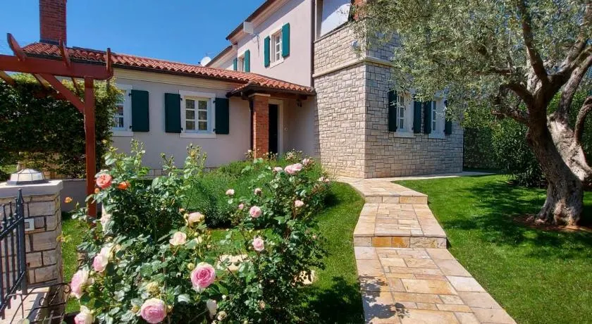 Luxury VILLA LE ROSE - Image 1