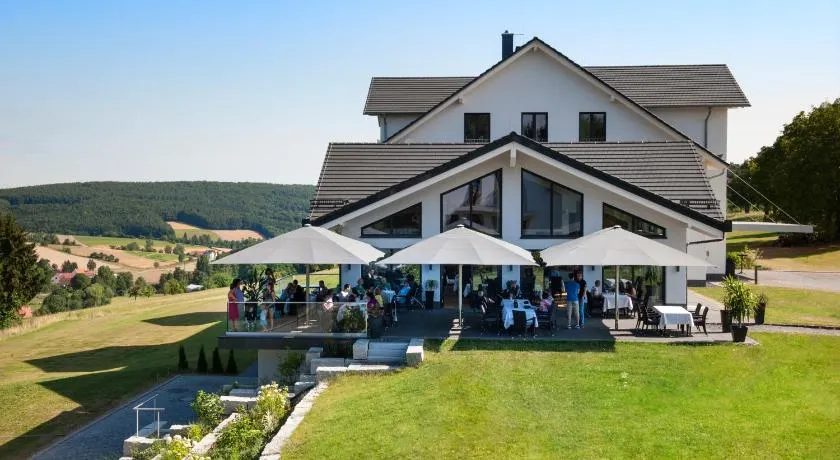 BURGHOF - DAS HOTEL - Image 1