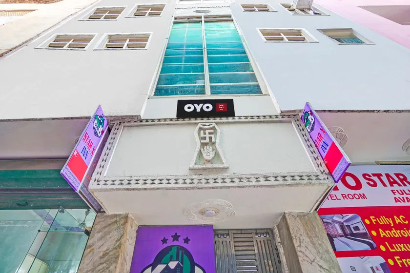 Hotel O Starx Inn - Image 1