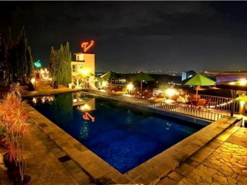 The Valley Resort Hotel - Image 1