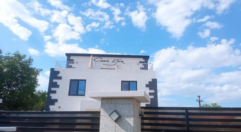 Casa 5ive - Image 1
