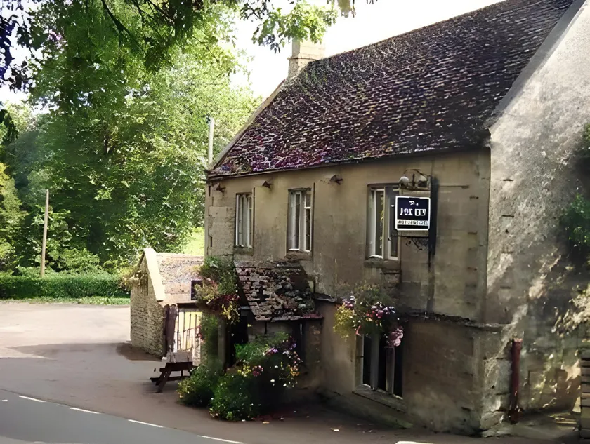 The Fox at Barrington - Image 1
