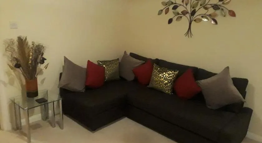Airdrie Apartments - Image 1