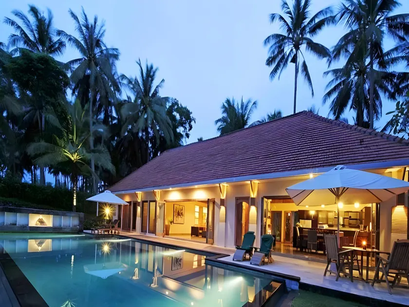 Villa Rumah Pantai Bali - Image 1