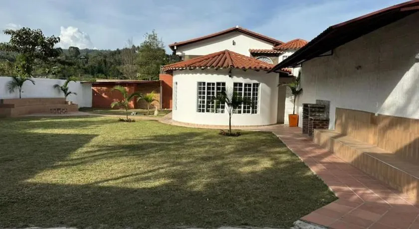 Hermosa cabaña en Guarne - Image 1