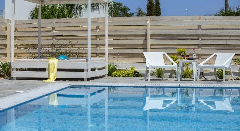 Fig Tree Bay Villa 4 - Image 1