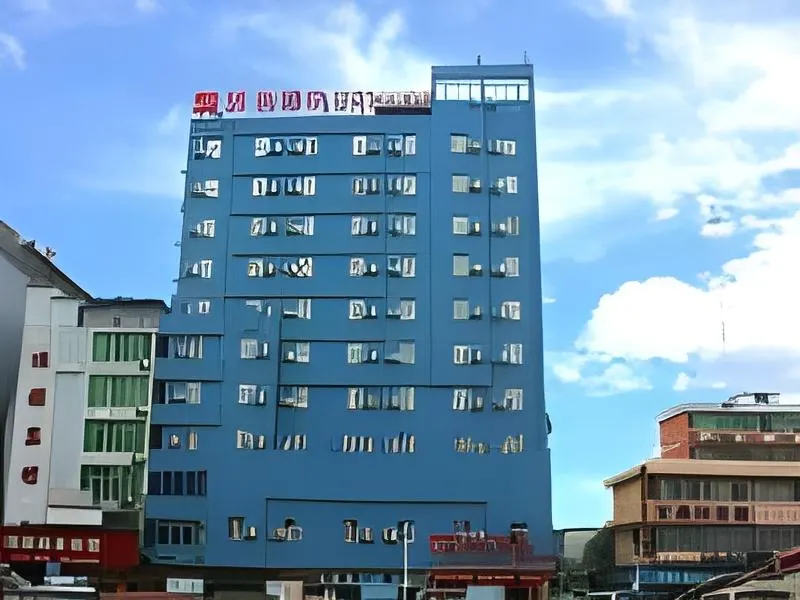 Shell Xinyu City Railway Station Plaza Hotel - Image 1