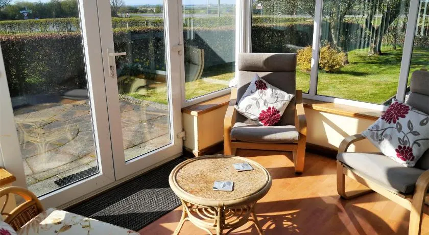 Woodhall Cottage - Image 1