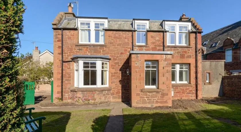 Glenconner Garden Cottage - Image 1