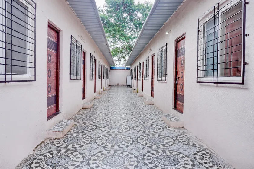 Hotel O Sahara Guest House - Image 1