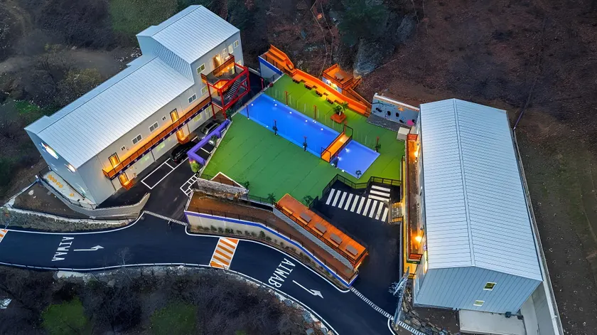 Gapyeong Aiwa Hill Kids Pool Villa - Image 1