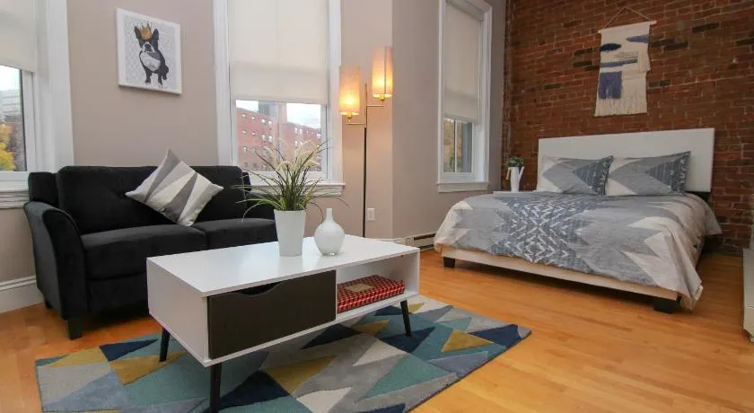 Charming Studio in Boston Brownstone, #6 - Image 1