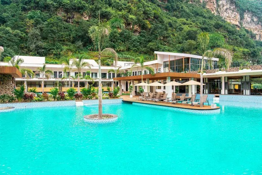Mengjing Nizhu River Resort Hotel - Image 1
