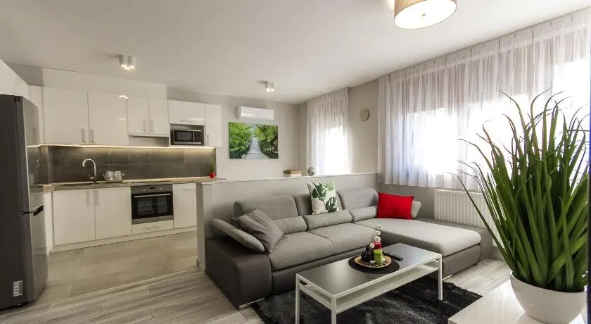 Grey Suites Pécs - Image 1