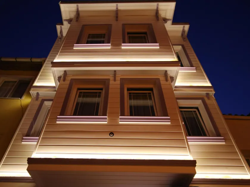 Siesta Hotel - Image 1