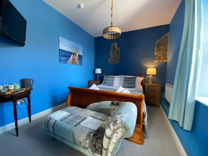 Harbour Inn - Image 1