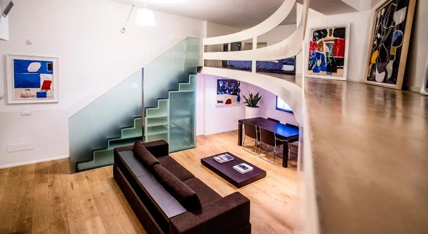 Gallery House - Image 1