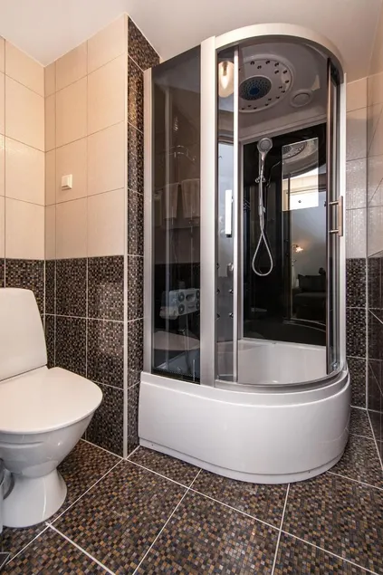 Embrace Hotel & Apartments - Image 1