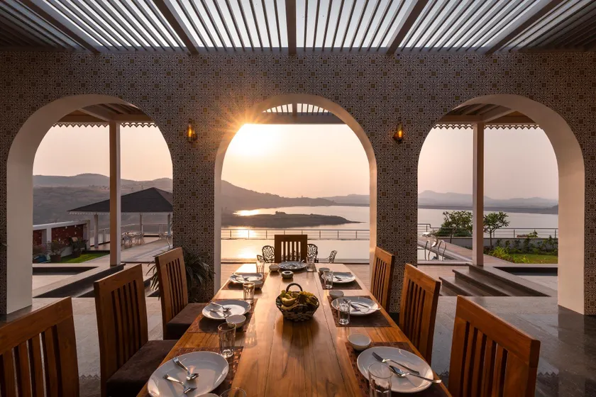 Lake Arches by StayVista - 4BHK Villa with Infinity Pool & Alfresco Dining - Image 1