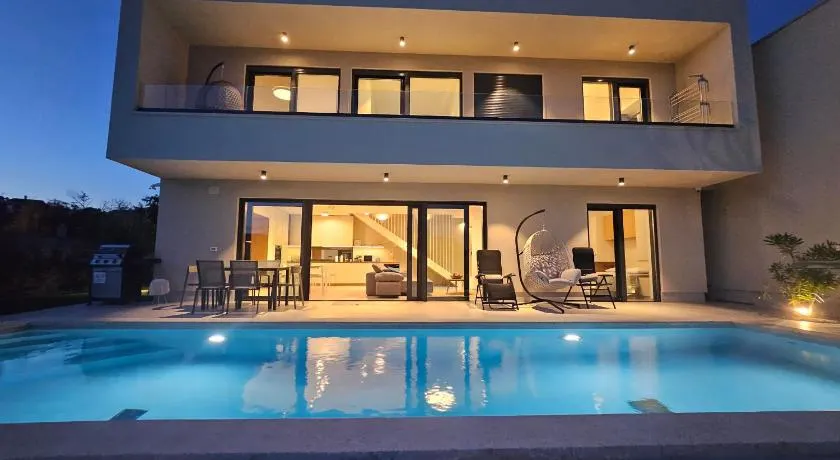 Chandra villa, stylish seaside stay with private salt 10 m pool - Image 1