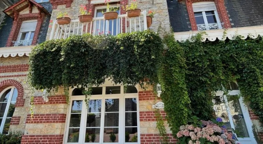 Le Grand Chalet - Image 1