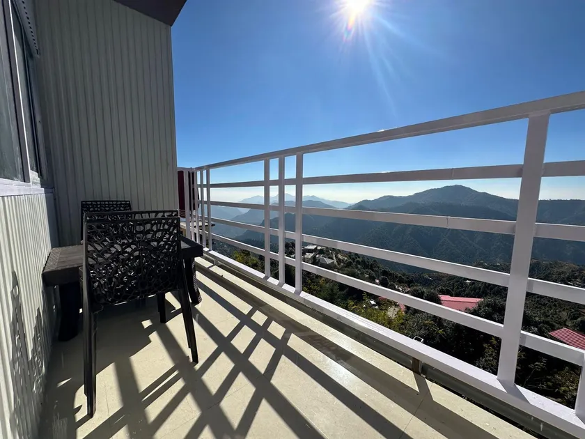 Kanatal's Valley View INN - Image 1