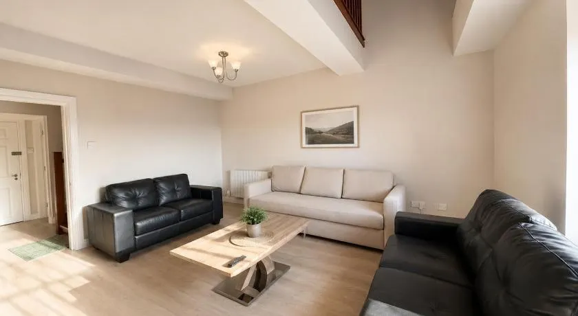 Luxury Central Apartment - Image 1