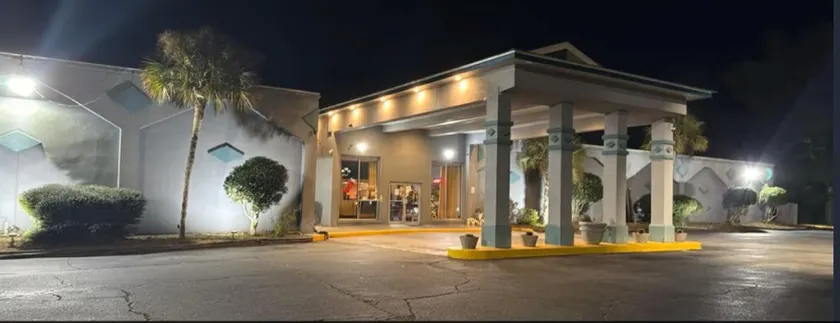La Casa Inn Albany Near Tifton US 82 - Image 1
