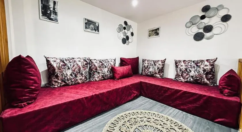 La détente marocaine studio jacuzzi et terrasse - Image 1