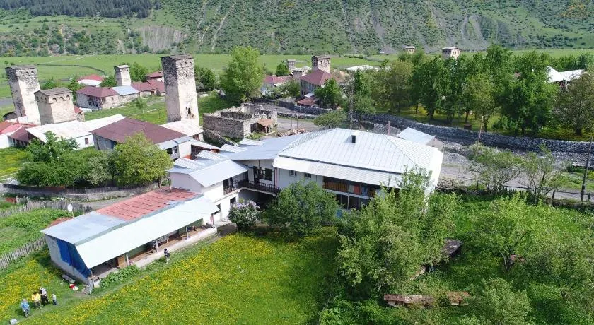 Maia's Guesthouse - Image 1