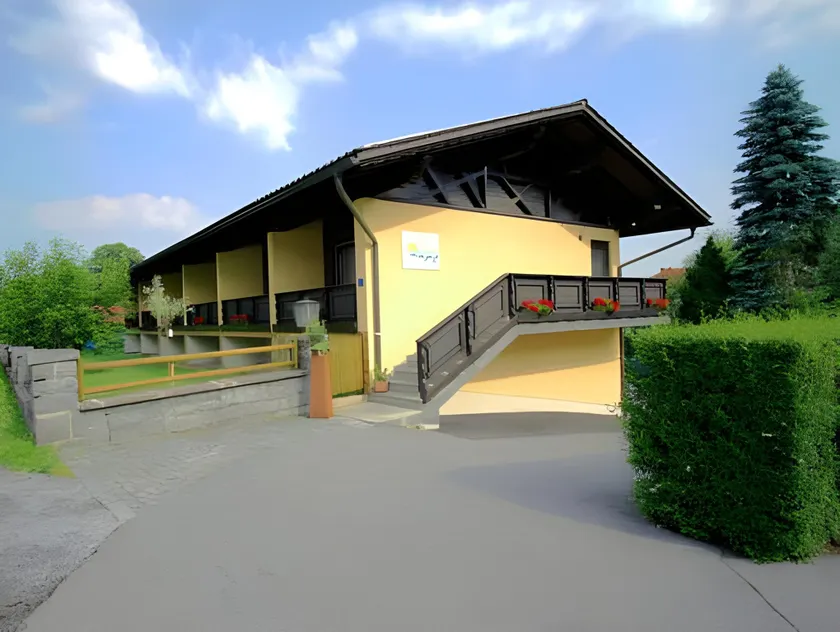Cozy Apartment in Ruhmannsfelden with Swimming pool - Image 1