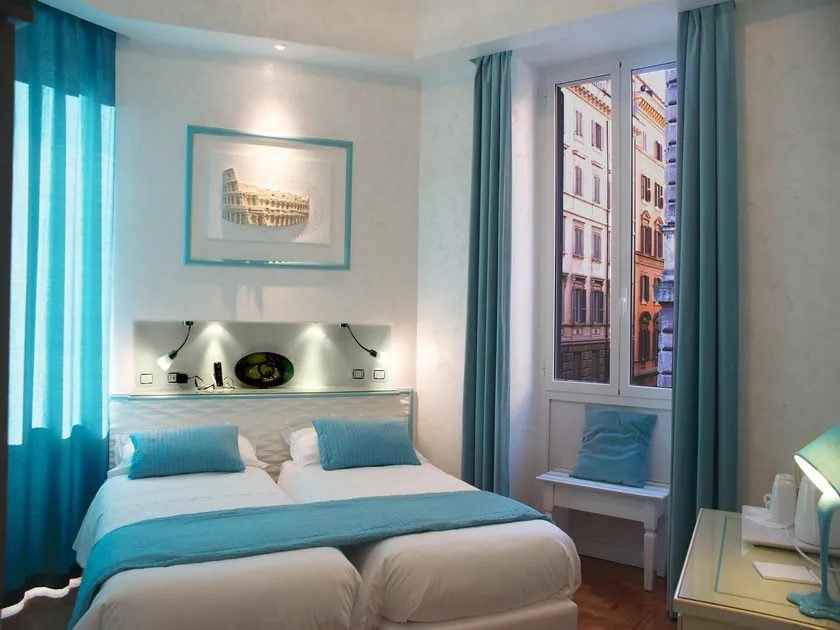 Hotel Italia - Image 1