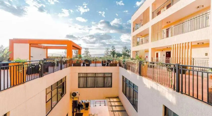 Dmall Hotel - Image 1
