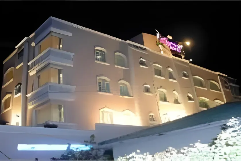 Eugenia Hotel - Image 1