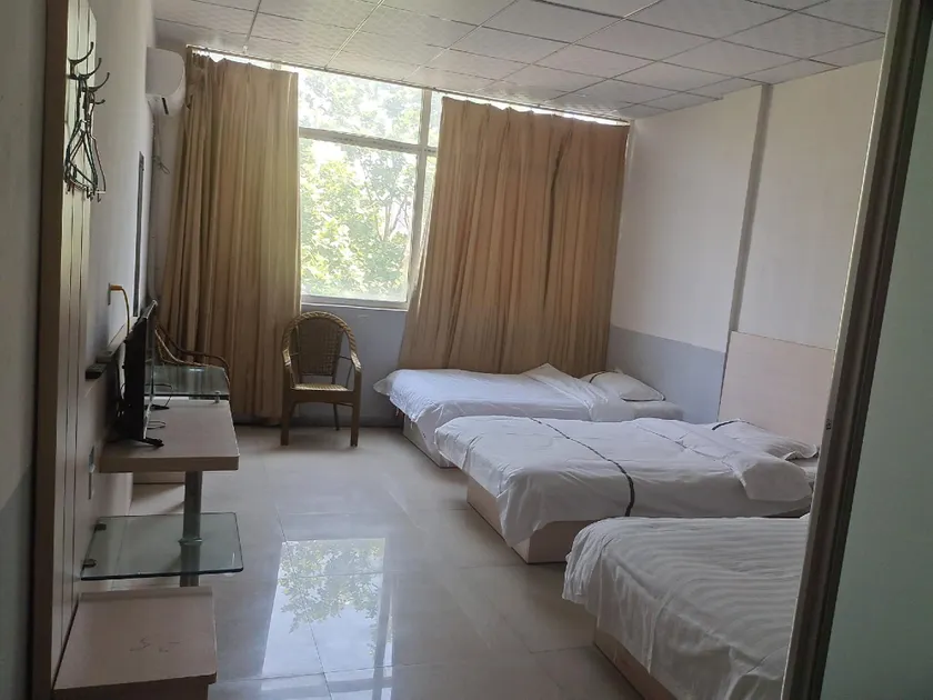 Xinxin Hotel - Image 1