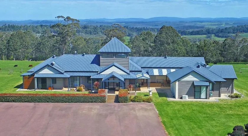 Sensational Heights Bed & Breakfast - Image 1