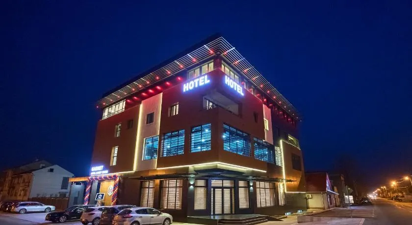 Garnet Hotel & Event Centar - Image 1