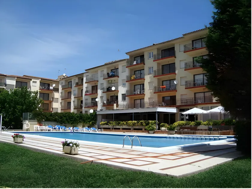 Payet Apartments - Image 1
