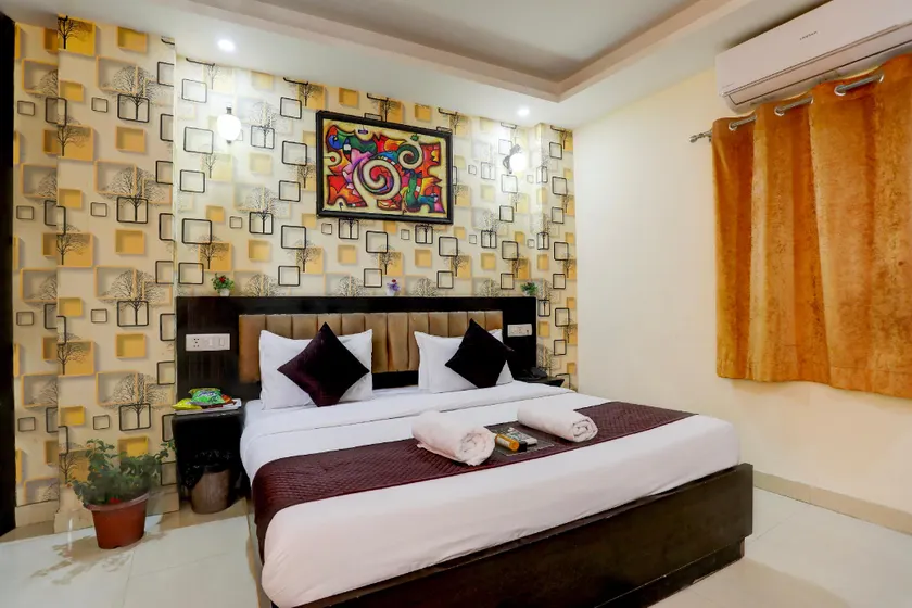 Hotel Royal Sky Luxury Near Delhi Airport - Image 1