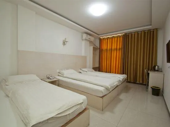 Yinan Dongcheng Hotel - Image 1
