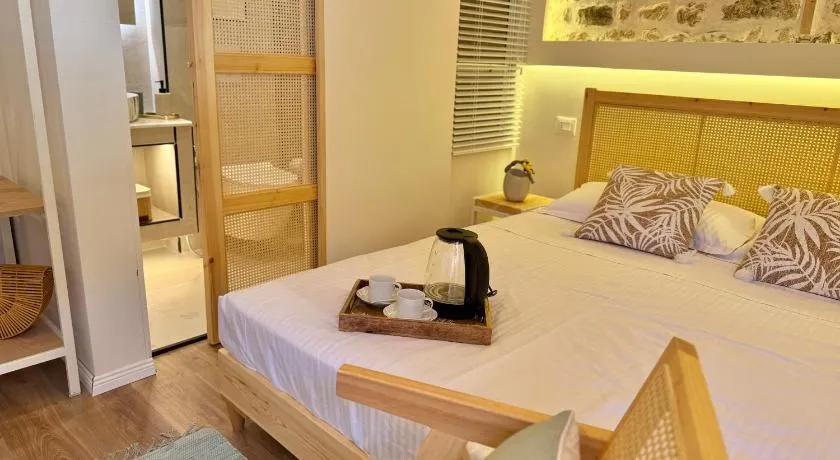 Old Town Suites Muradie - Image 1