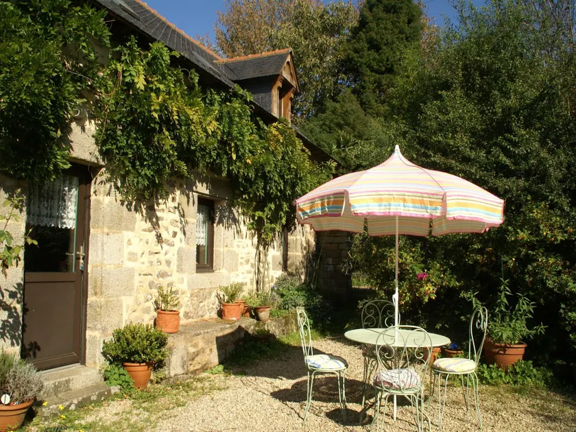 Breton Escape in Querrien - Image 1